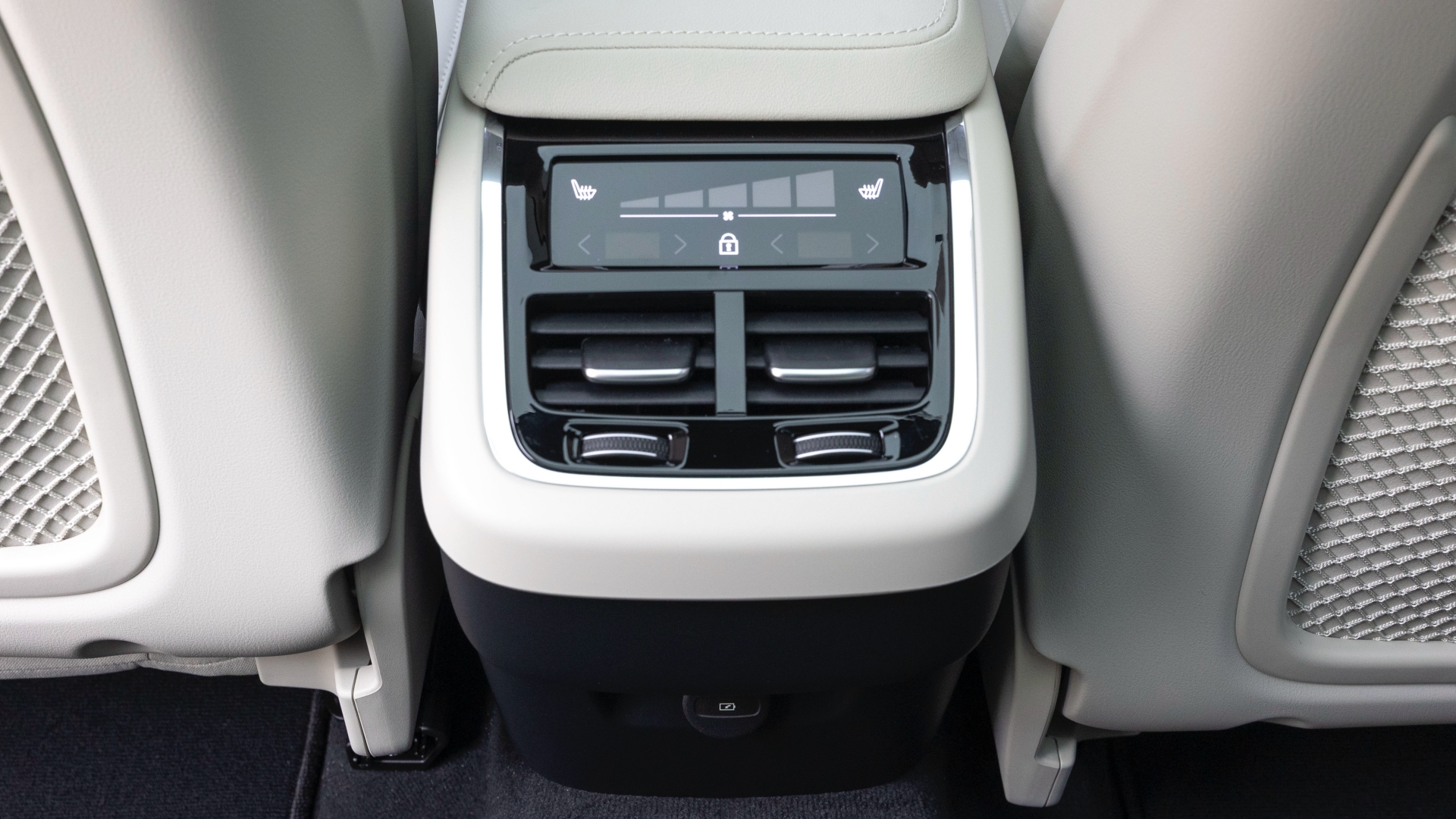 볼보 XC60 사진 34